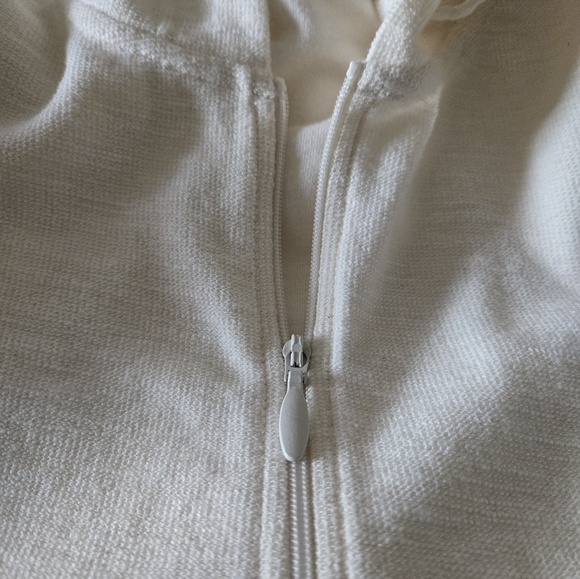 Old navy zip up hoodie - Picture 3 of 7